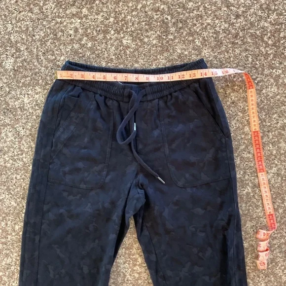 Athleta Farallon Jogger Blue Stratum Camo Size 6 Tall - Picture 5 of 8